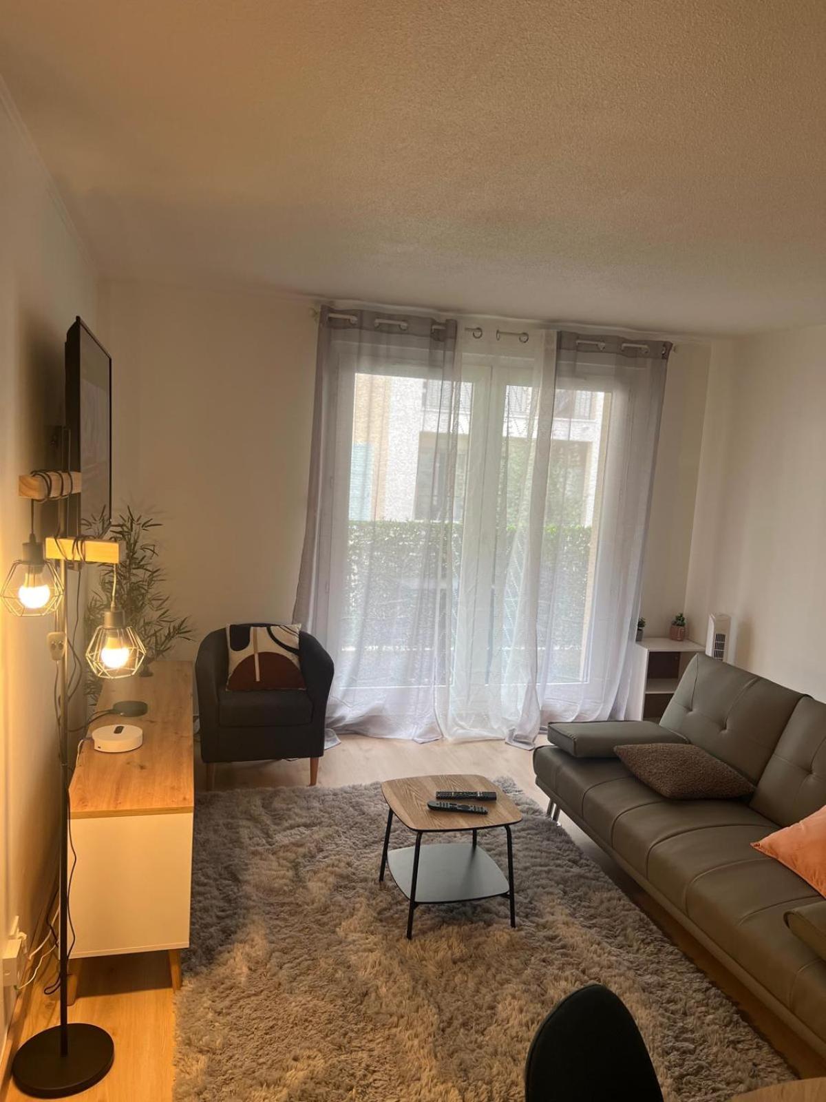 Champion Apartment