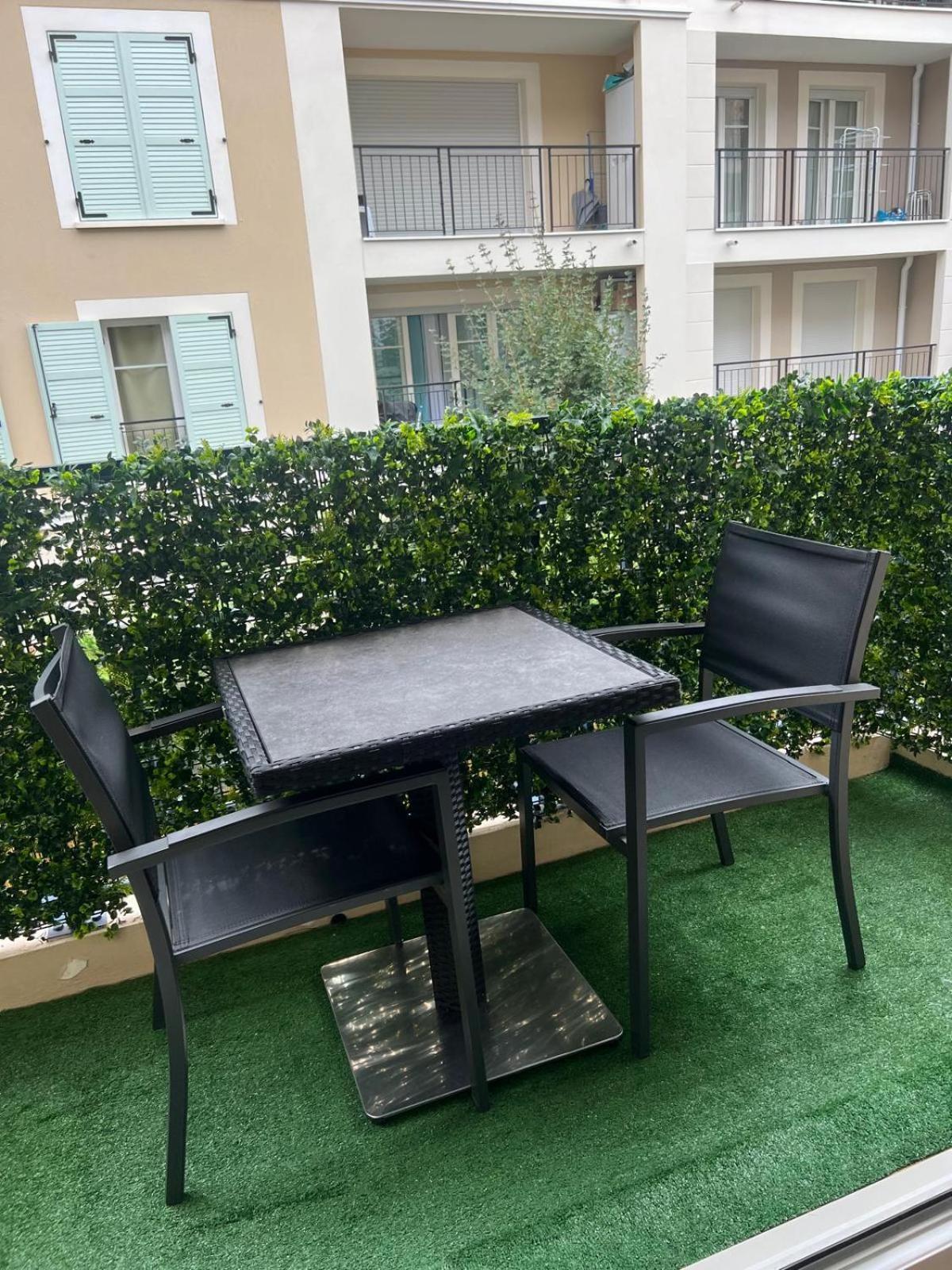 Apartment Champion *